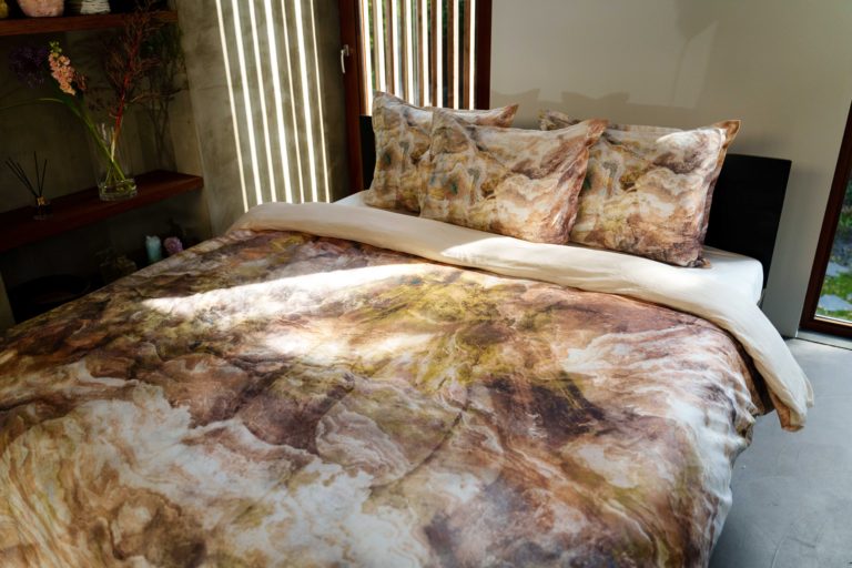 Kayori – Hado duvet cover